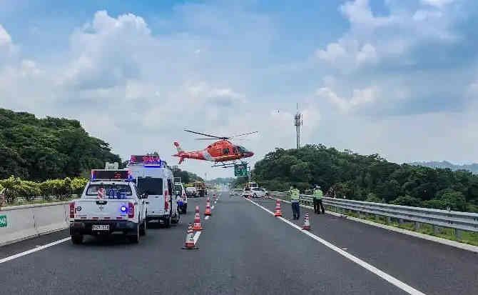 南澳高速公路汽车救援案例
